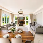 Villa Maya *